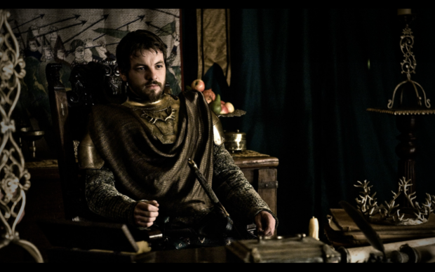 Renly Baratheon interpretado por Gethin Anthony