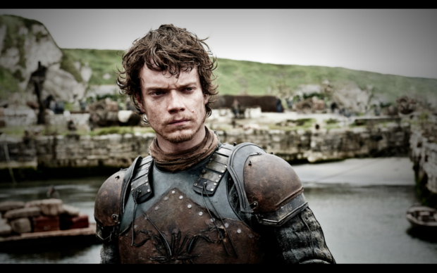 Theon Greyjoy interpretado por Alfie Allen
